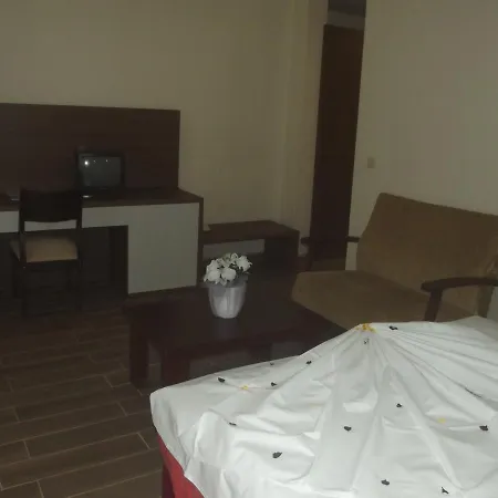 Uygulama Oteli̇ *