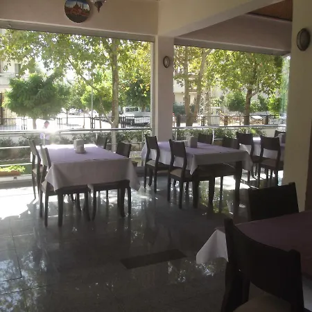 Uygulama Oteli̇ فندق سلجوك