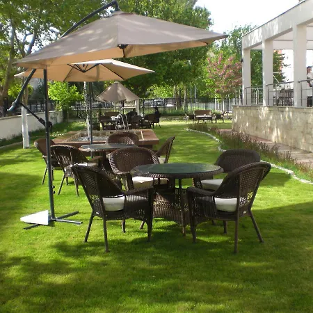 塞尔丘克乌古拉马奥特里酒店 酒店 *