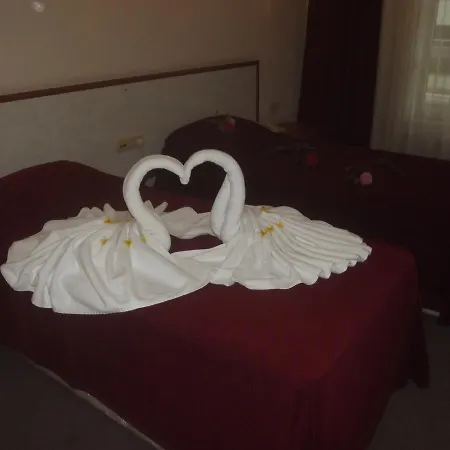 Uygulama Oteli̇ * Selçuk